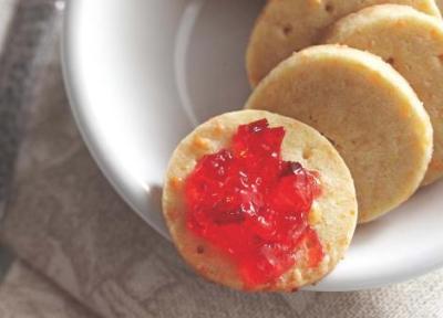 ویفر پنیری با ژله فلفلی ویفر پنیری با ژله فلفلی